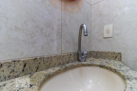 Casa à venda com 237m², 4 quartos e 3 vagas Casa à venda com 237m², 4 quartos e 3 vagasLavabo - Torneira