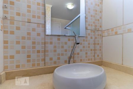 Casa à venda com 237m², 4 quartos e 3 vagas Casa à venda com 237m², 4 quartos e 3 vagasBanheiro da suíte - Torneira