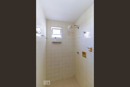 Casa à venda com 237m², 4 quartos e 3 vagas Casa à venda com 237m², 4 quartos e 3 vagasBanheiro de serviço