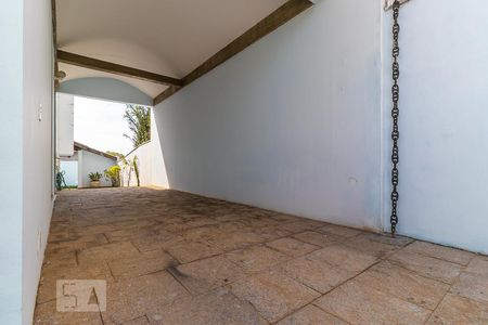 Casa à venda com 237m², 4 quartos e 3 vagas Casa à venda com 237m², 4 quartos e 3 vagasVagas de garagem