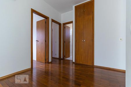 Hall dos quartos de casa à venda com 4 quartos, 237m² em Jardim Chapadão, Campinas