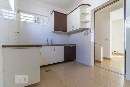 Casa à venda com 237m², 4 quartos e 3 vagas Casa à venda com 237m², 4 quartos e 3 vagasCozinha