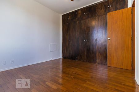 Casa à venda com 237m², 4 quartos e 3 vagas Casa à venda com 237m², 4 quartos e 3 vagasQuarto da suíte