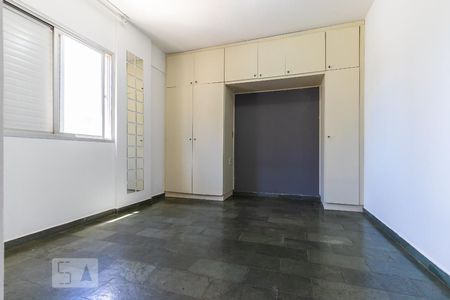 Quarto da suíte de apartamento para alugar com 1 quarto, 65m² em Centro, Campinas