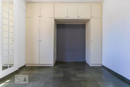 Quarto da suíte de apartamento para alugar com 1 quarto, 65m² em Centro, Campinas