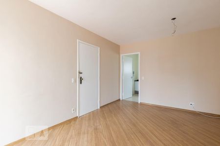 Sala de apartamento para alugar com 3 quartos, 70m² em Indianópolis, São Paulo