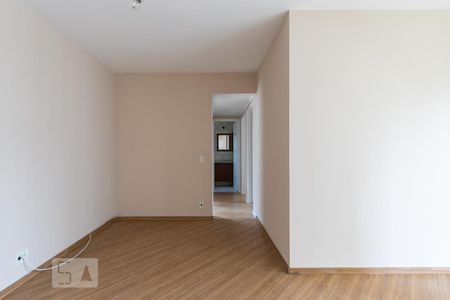 Sala de apartamento para alugar com 3 quartos, 70m² em Indianópolis, São Paulo
