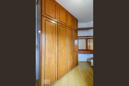 Apartamento à venda com 70m², 3 quartos e 1 vagaQuarto 2 - Armários