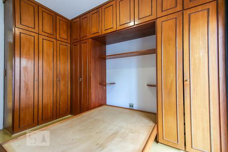 Apartamento à venda com 70m², 3 quartos e 1 vagaQuarto 3 - Armários