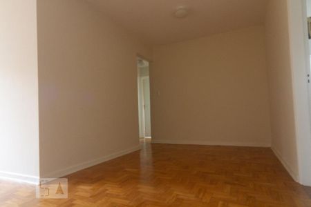 Sala de Estar de apartamento para alugar com 3 quartos, 75m² em Butantã, São Paulo
