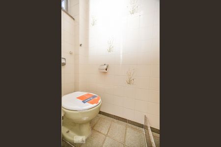 Apartamento para alugar com 98m², 2 quartos e sem vagaBanheiro de Serviço