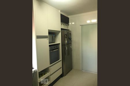 Apartamento à venda com 133m², 4 quartos e 2 vagasCozinha