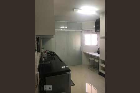 Apartamento à venda com 133m², 4 quartos e 2 vagasCozinha