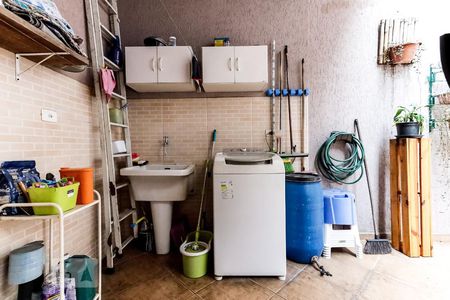 Casa à venda com 136m², 2 quartos e 1 vagaÁrea de Serviço