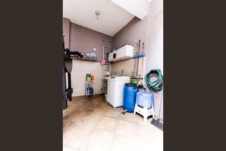 Casa à venda com 136m², 2 quartos e 1 vagaÁrea de Serviço