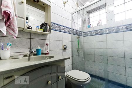 Casa à venda com 136m², 2 quartos e 1 vagaBanheiro