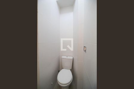 Apartamento à venda com 126m², 4 quartos e sem vaga Apartamento à venda com 126m², 4 quartos e sem vagaBanheiro da área de serviço