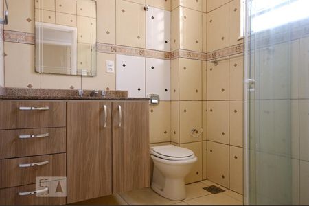 Banheiro de apartamento para alugar com 2 quartos, 70m² em Grajaú, Rio de Janeiro