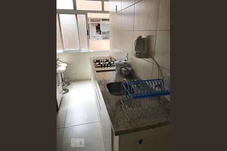 Apartamento à venda com 76m², 2 quartos e sem vagaCozinha