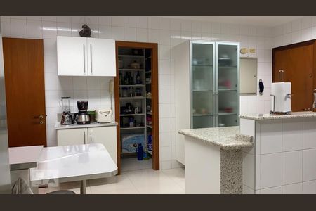 Apartamento à venda com 154m², 3 quartos e sem vagaCozinha