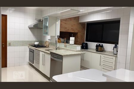 Apartamento à venda com 154m², 3 quartos e sem vagaCozinha