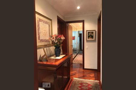 Apartamento à venda com 154m², 3 quartos e sem vagaCorredor