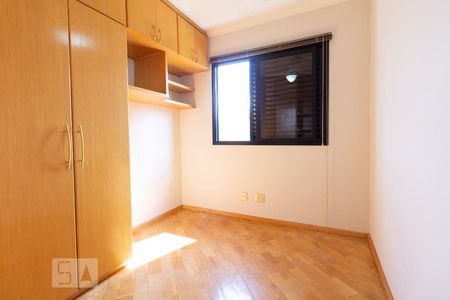Quarto 1 de apartamento para alugar com 2 quartos, 55m² em Caxingui, São Paulo