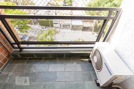 Sacada de apartamento para alugar com 2 quartos, 55m² em Caxingui, São Paulo