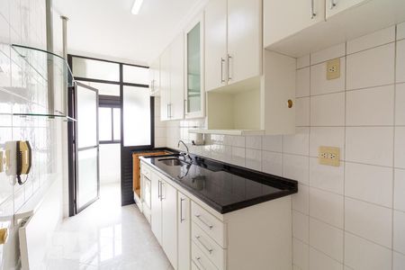 Apartamento para alugar com 55m², 2 quartos e 2 vagas Apartamento para alugar com 55m², 2 quartos e 2 vagasCozinha