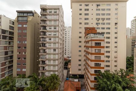 Vista da suíte de apartamento à venda com 3 quartos, 136m² em Cerqueira César, São Paulo