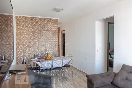Sala de apartamento à venda com 2 quartos, 56m² em Taboão, Diadema