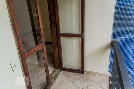 Apartamento à venda com 56m², 2 quartos e 1 vaga Apartamento à venda com 56m², 2 quartos e 1 vagaVaranda da Sala