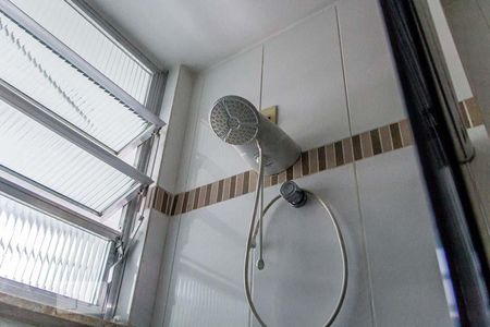 Apartamento à venda com 56m², 2 quartos e 1 vaga Apartamento à venda com 56m², 2 quartos e 1 vagaBanheiro