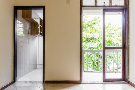 Apartamento à venda com 56m², 2 quartos e 1 vaga Apartamento à venda com 56m², 2 quartos e 1 vagaSala