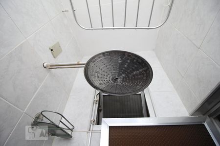 Apartamento à venda com 75m², 2 quartos e 1 vagaBanheiro de Serviço