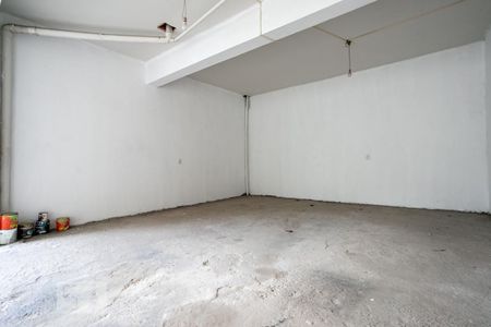 Casa à venda com 230m², 3 quartos e 8 vagasGaragem (Parte Inferior)