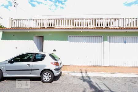 Casa à venda com 230m², 3 quartos e 8 vagasFachada Principal