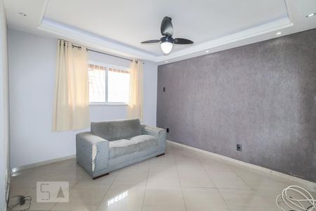 Sala de casa de condomínio para alugar com 3 quartos, 125m² em Pechincha, Rio de Janeiro