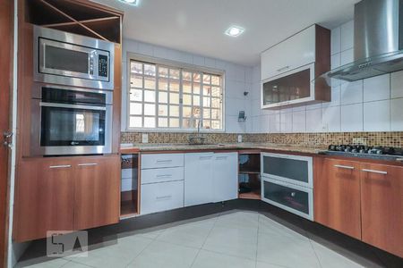 Cozinha de casa de condomínio para alugar com 3 quartos, 125m² em Pechincha, Rio de Janeiro