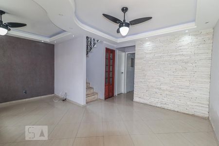 Sala de casa de condomínio para alugar com 3 quartos, 125m² em Pechincha, Rio de Janeiro