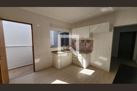 Cozinha de casa para alugar com 3 quartos, 86m² em Jardim Bonfiglioli, Jundiaí