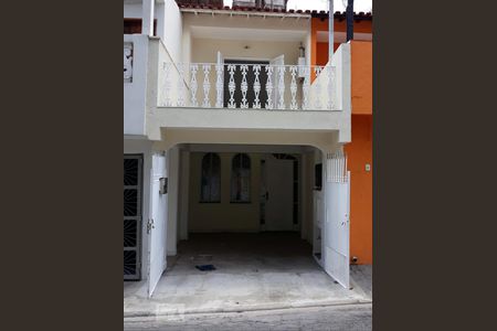 Casa para alugar com 211m², 3 quartos e 1 vagaEntrada