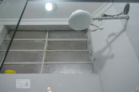 Banheiro de apartamento para alugar com 2 quartos, 42m² em Sumarezinho, São Paulo