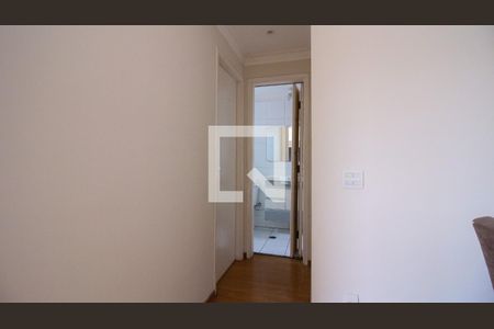 Corredor de apartamento para alugar com 2 quartos, 57m² em Sítio da Figueira, São Paulo