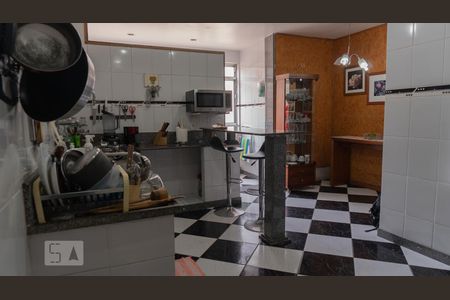 Apartamento à venda com 100m², 2 quartos e 1 vagaCozinha