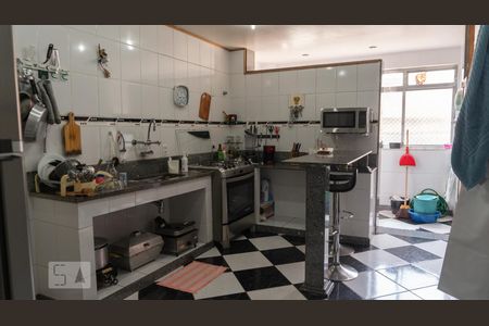 Apartamento à venda com 100m², 2 quartos e 1 vagaCozinha