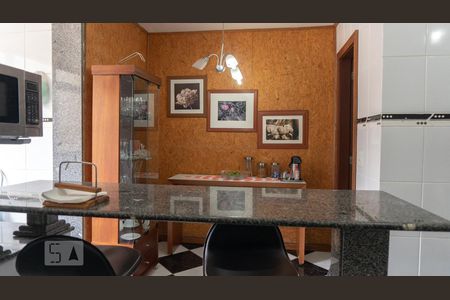 Apartamento à venda com 100m², 2 quartos e 1 vagaCozinha