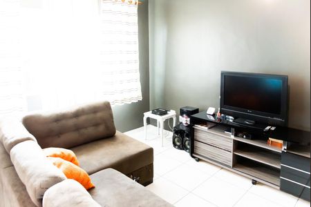 Sala de casa à venda com 3 quartos, 110m² em Vila Ré, São Paulo