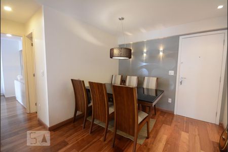 Sala de apartamento para alugar com 2 quartos, 72m² em Freguesia de Jacarepaguá, Rio de Janeiro