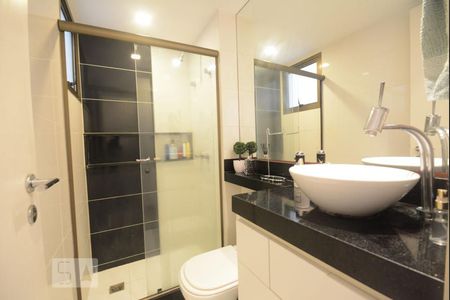 Apartamento para alugar com 72m², 2 quartos e 1 vaga Apartamento para alugar com 72m², 2 quartos e 1 vagaBanheiro Social